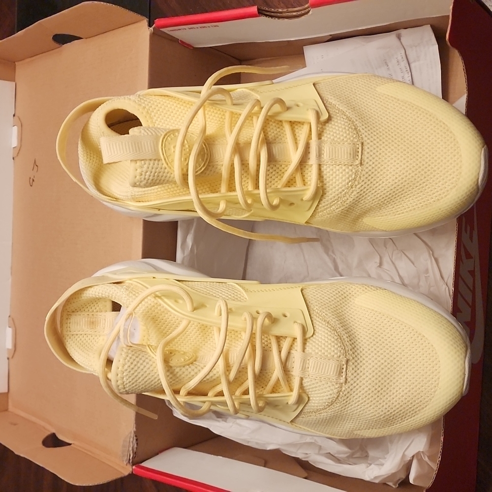 Pastel Yellow Huarache